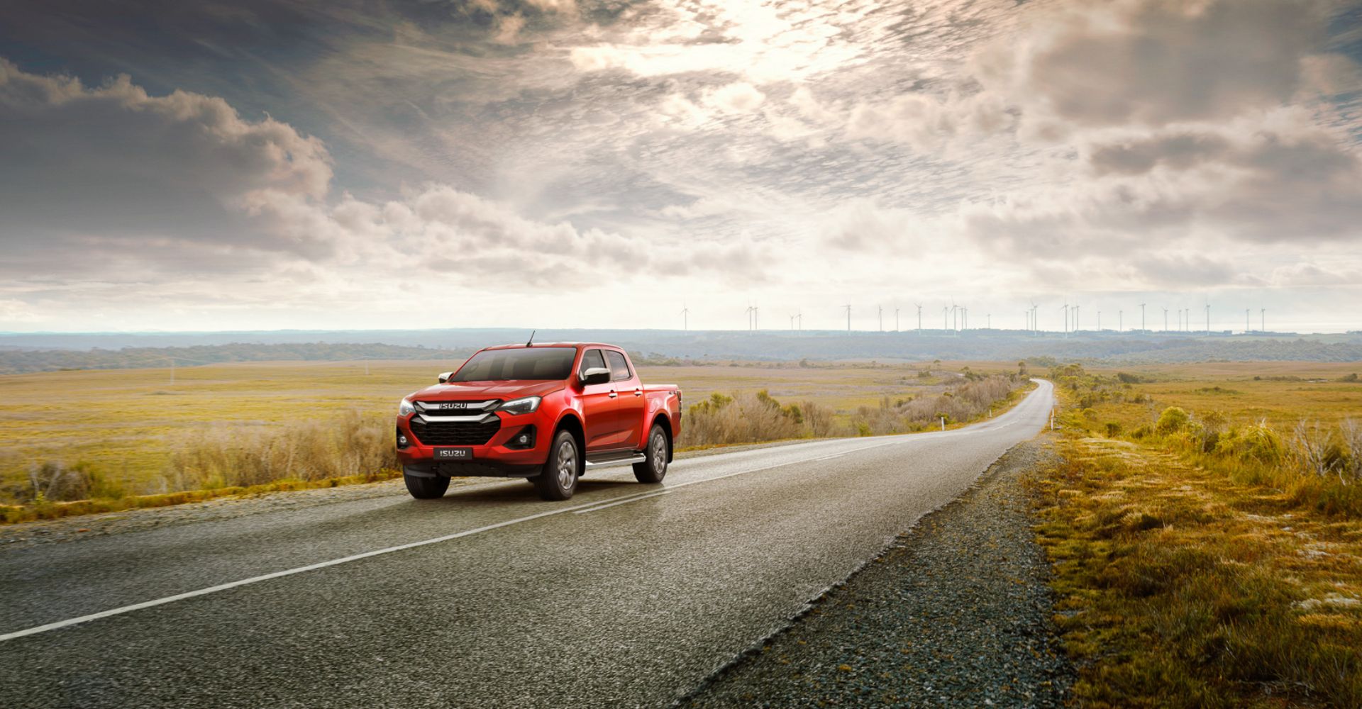 25MY ISUZU PICK UP_13_GEXP-LHD_CREW_RBD_Red Spinel